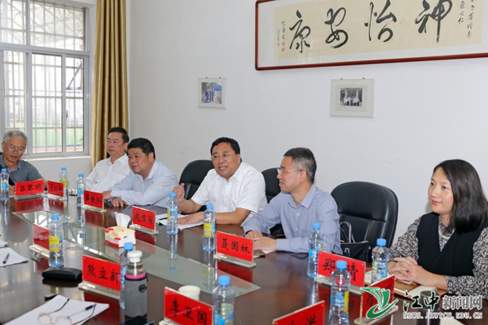 赵恒伯考察阳明校区 调研老干部工作